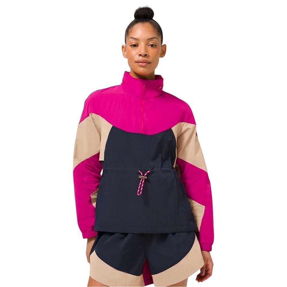 LULULEMON Packable Evergreen Anorak in raspberry /cafe au lait / true navy